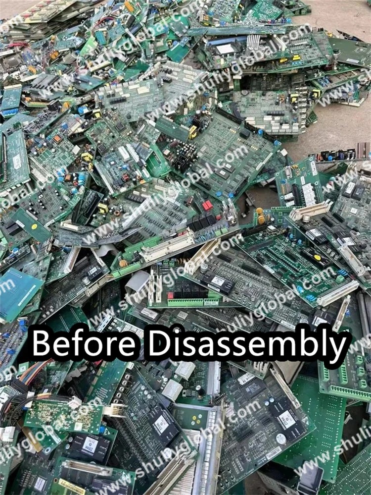 لوحة الدوائر قبل التفكيك